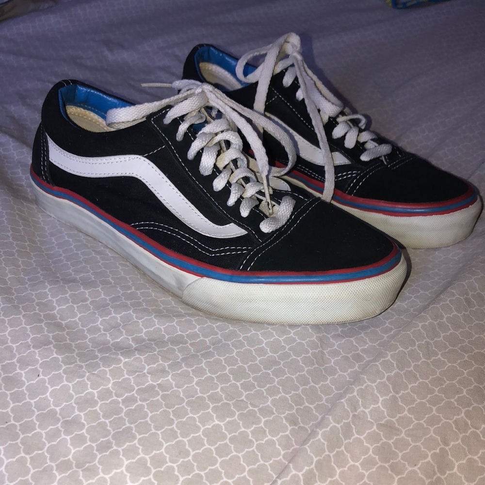 Vans suede like material black